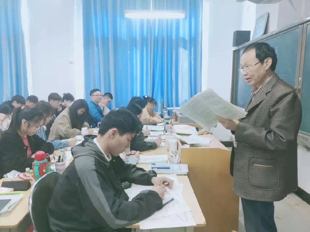 时不我待 分秒必争：2023年高三文化课冲刺班学位抢报中